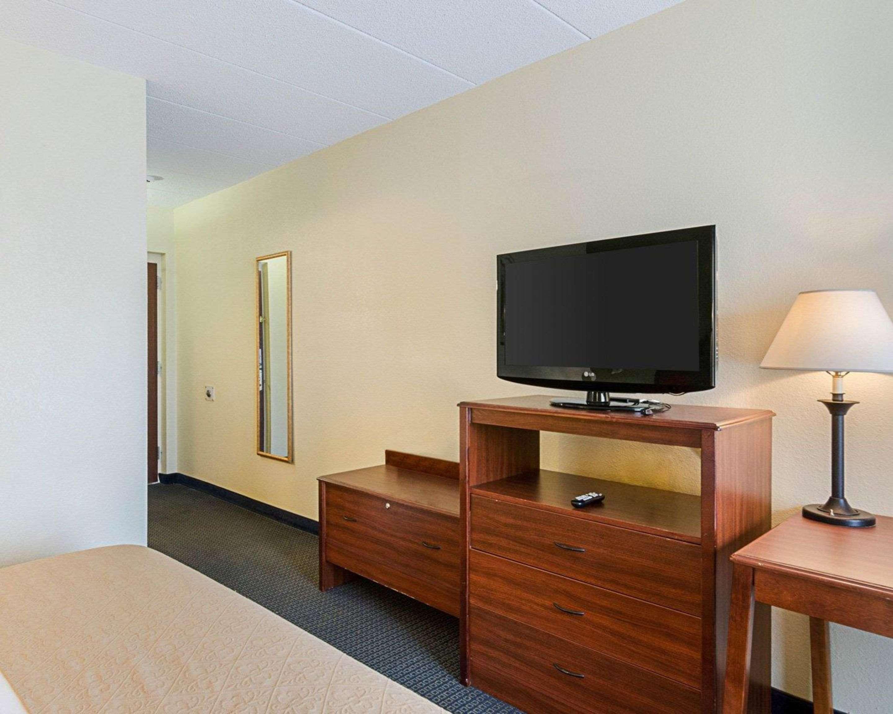 Quality Inn & Suites Worcester Ngoại thất bức ảnh
