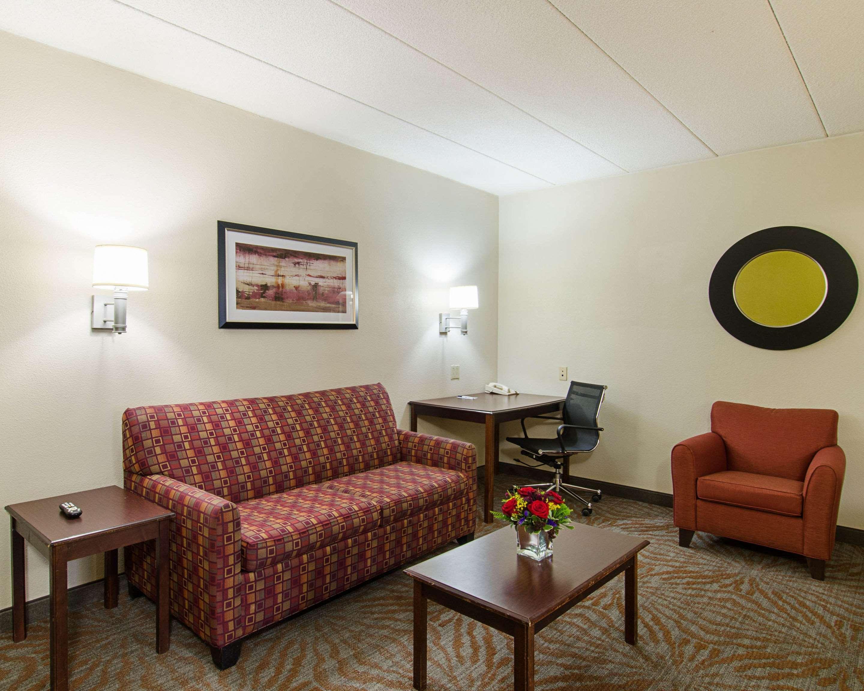 Quality Inn & Suites Worcester Ngoại thất bức ảnh