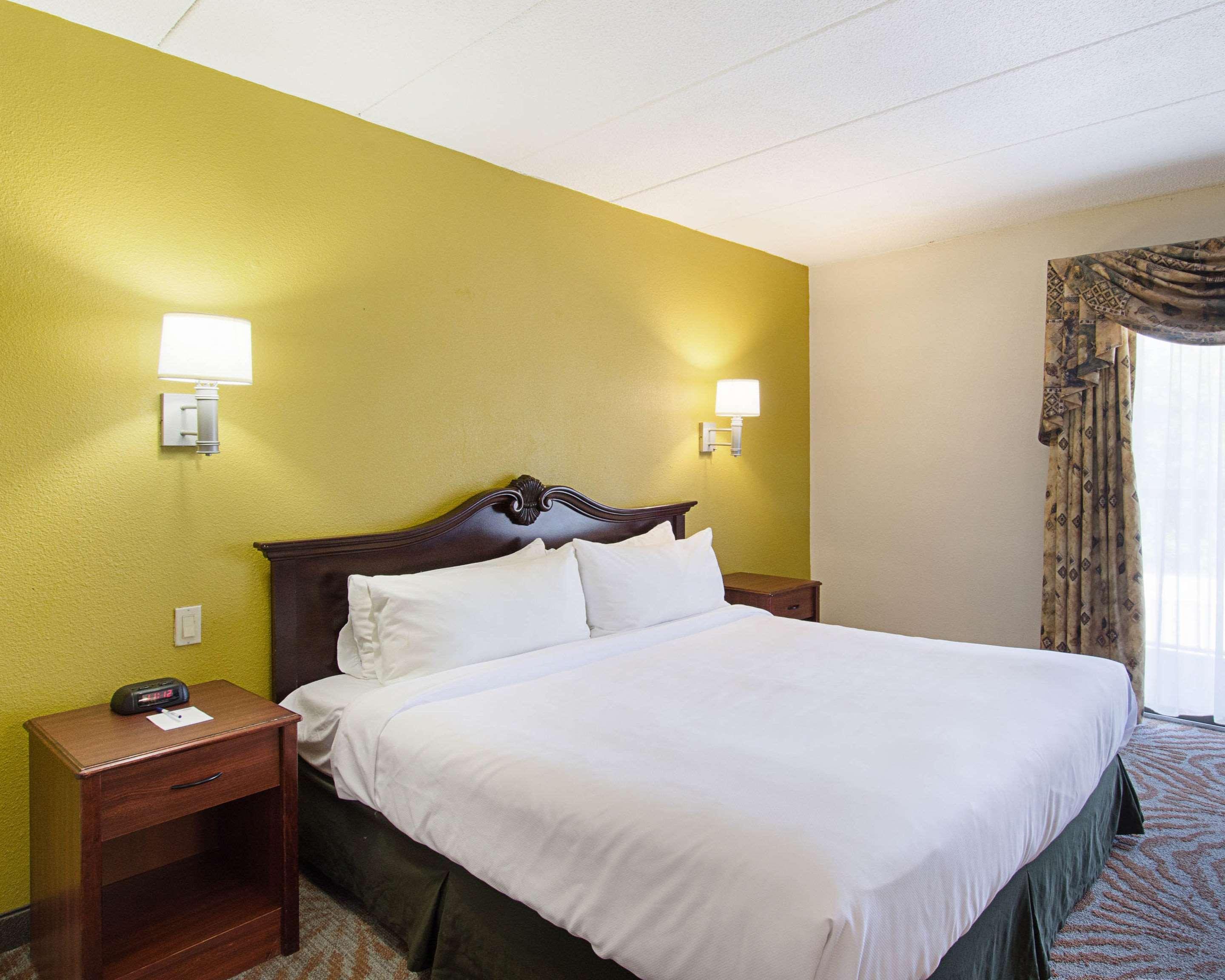 Quality Inn & Suites Worcester Ngoại thất bức ảnh